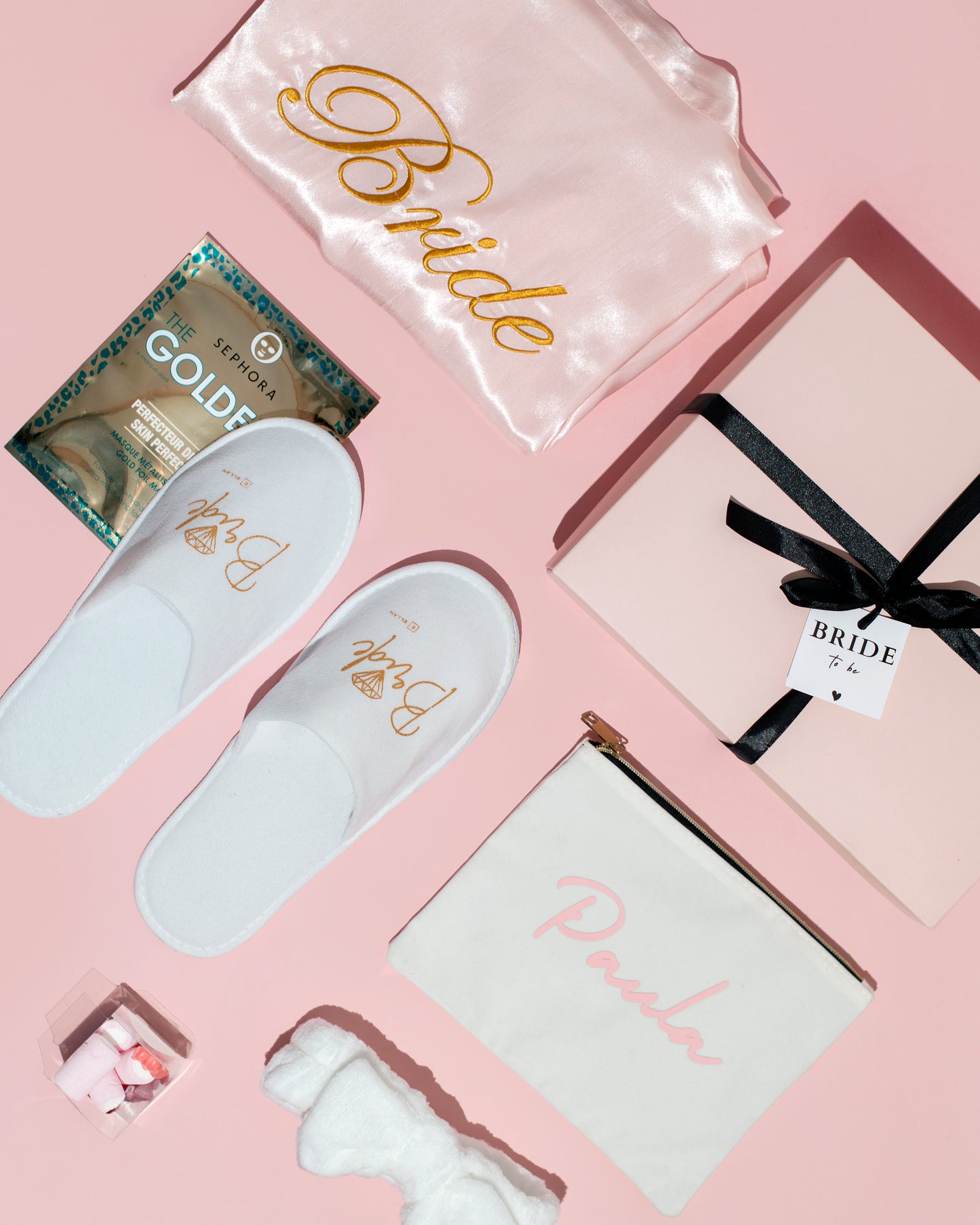 Caja Personalizada | Esenciales para el día de la Boda-Ellahbox-【Caja para Novia】➡️ Esenciales para el Día de la Boda-▷▷ Esta Caja para Novias tiene todo lo que puedas necesitar para el Día de la Boda⭐ como una Bata para Novia y unas Zapatillas de Novia que podrás usar la mañana de la Boda. Es un Regalo para Novia muy original y útil ✅ ¡Hazte con la Caja para Novia en la Tienda!