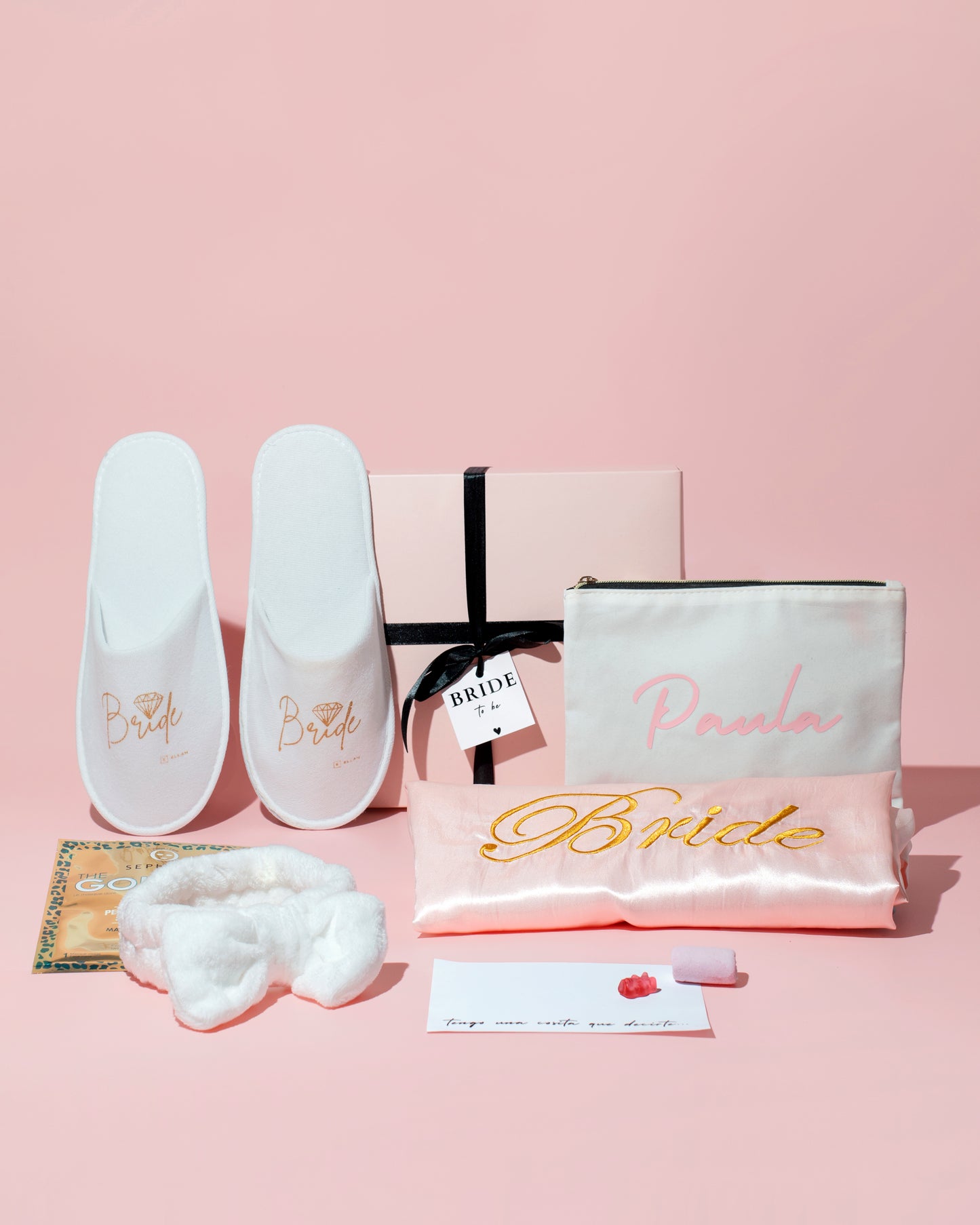 Caja Personalizada | Esenciales para el día de la Boda-Ellahbox-【Caja para Novia】➡️ Esenciales para el Día de la Boda-▷▷ Esta Caja para Novias tiene todo lo que puedas necesitar para el Día de la Boda⭐ como una Bata para Novia y unas Zapatillas de Novia que podrás usar la mañana de la Boda. Es un Regalo para Novia muy original y útil ✅ ¡Hazte con la Caja para Novia en la Tienda!