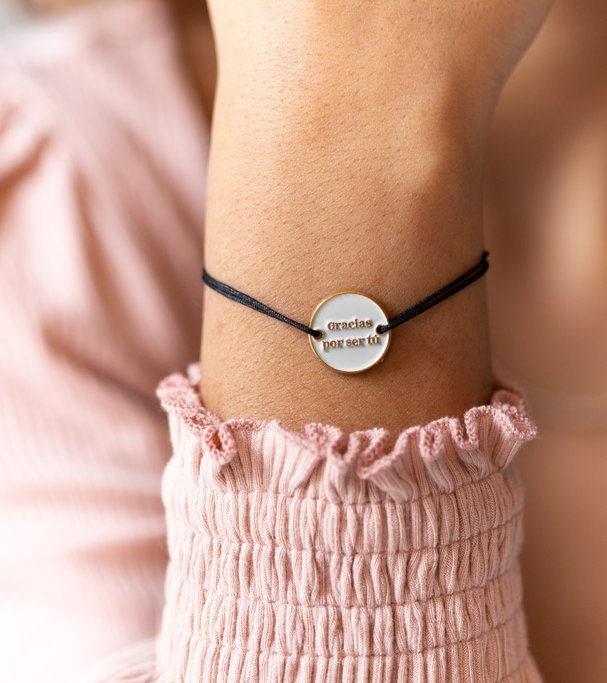 Pulsera Charm "Gracias por ser tú"- despedida de soltera, para la abuela, para la madrina, para las amigas, para las hermanas, para mamá, pulseras para novia, pulseras team bride, Team Bride-▷【Pulsera Charm Gracias】➡️ Regalos de Boda para Novias, Amigas y Mamás- ▷✅¿Buscando un detalle para regalar a tu amiga, a tu madre, a tu abuela o a la novia por estar ahí? ⭐Quieres darle las gracias a las mujeres que siempre han estado a tu lado y una forma muy bonita de hacerlo es llevar un pedacito de ti c