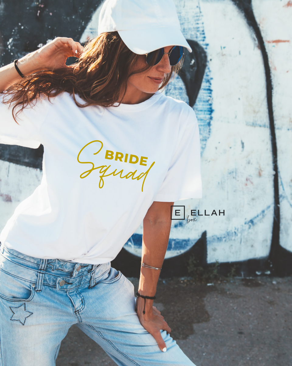 Camiseta Blanca con letras doradas | Bride Squad